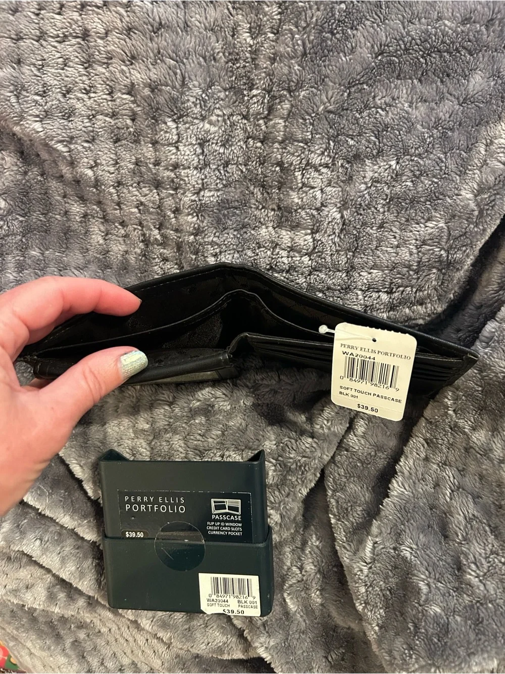 New Perry Ellis Men’s Black Soft Touch Portfolio Wallet